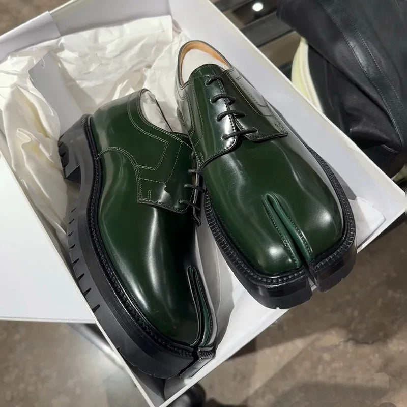 New Tabi Shoes Loafer Men And Women Split Toe Flats Casual Shoes Woman British Style Thick Sole Patent Leather Shoes Big Size 45